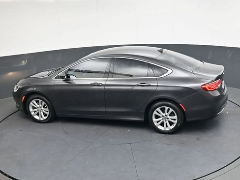 Used 2017 Chrysler 200 Limited Platinum image 22