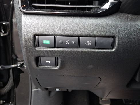 Certified 2023 Nissan Sentra SV w/ All-Weather Package image 23