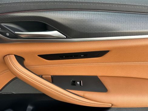 Used 2023 BMW M550i xDrive image 18