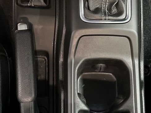 Used 2024 Jeep Wrangler Unlimited Sport AWD/4WD image 17