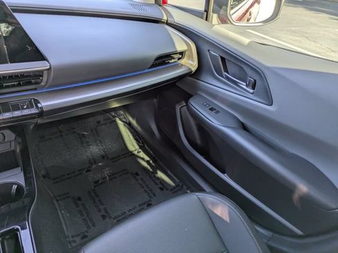Used 2024 Toyota Prius XLE FWD image 16