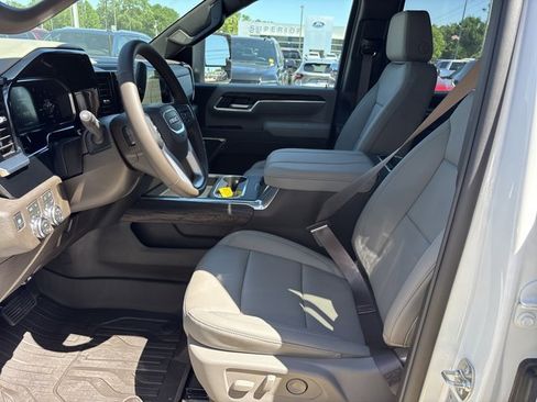 New 2026 GMC Sierra 2500 SLT w/ SLT Premium Package AWD/4WD image 16