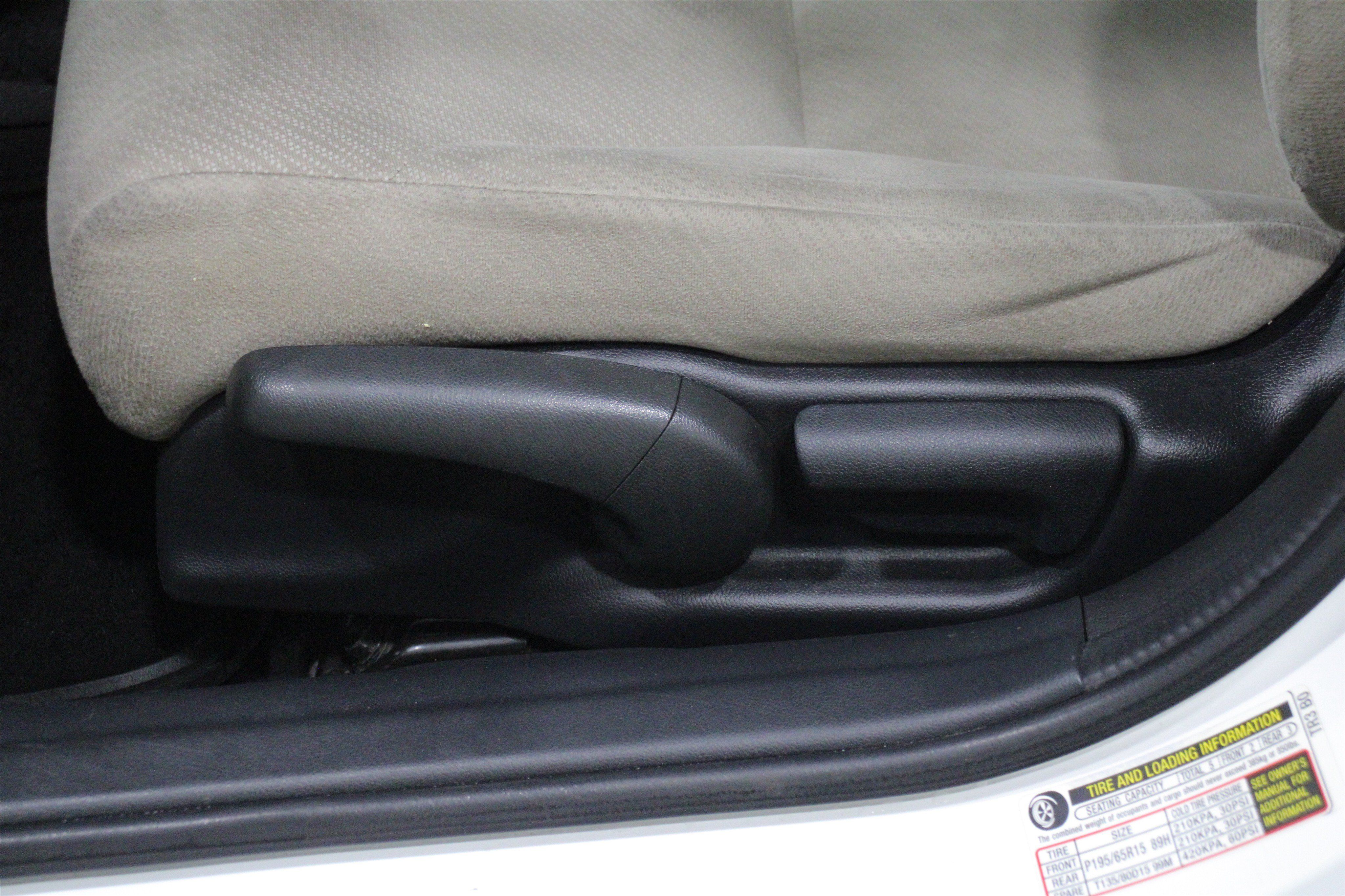 Used 2013 Honda Civic LX image 4