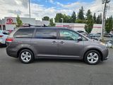 Used 2011 Toyota Sienna LE image 2
