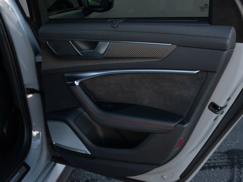 Used 2021 Audi RS 6 image 24