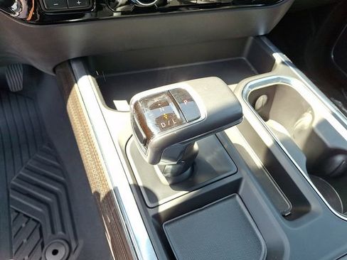 Used 2022 Chevrolet Silverado 1500 LT Trail Boss w/ LT Trail Boss Premium Package image 11