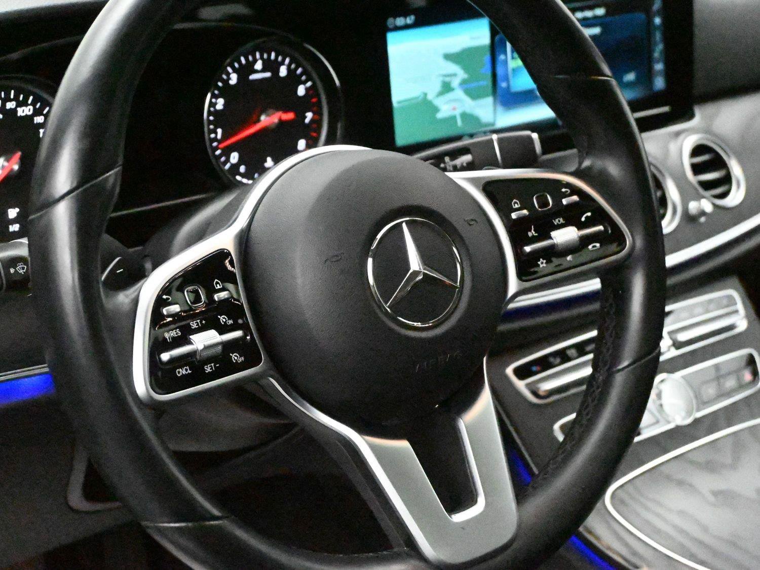 Used 2019 Mercedes-Benz E 300 4MATIC image 9