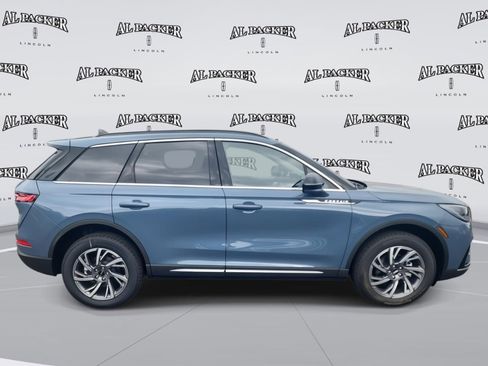 New 2026 Lincoln Corsair Premiere FWD image 6