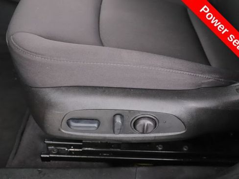 Used 2022 Chevrolet Malibu RS FWD image 18