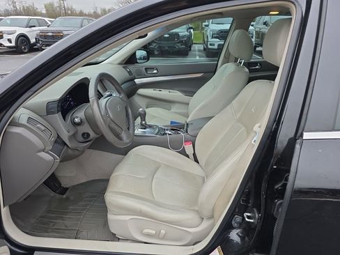 Used 2013 INFINITI G37 Journey w/ Premium Pkg image 7