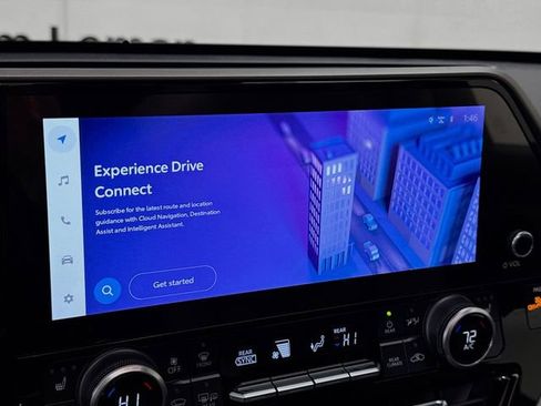 Used 2024 Toyota Highlander XLE image 13