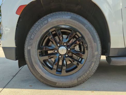 Certified 2021 Chevrolet Tahoe LT RWD image 25