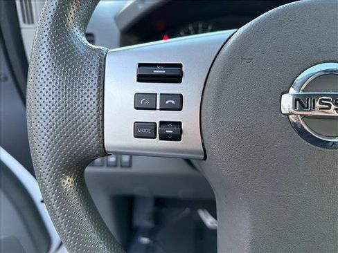 Used 2021 Nissan Frontier SV image 16