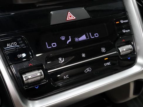 Used 2023 Kia Sorento EX w/ Panoramic Sunroof Package FWD image 32