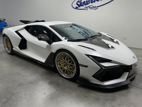 Used 2024 Lamborghini Revuelto AWD/4WD image 6