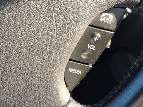 Used 2003 Ford Thunderbird RWD image 17