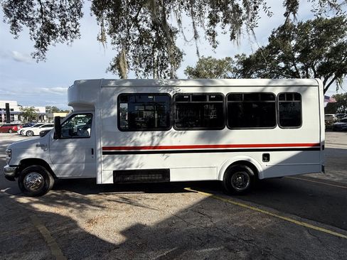 Used 2015 Ford E-450 and Econoline 450 Super Duty w/ Shuttle Bus Prep Package RWD image 7