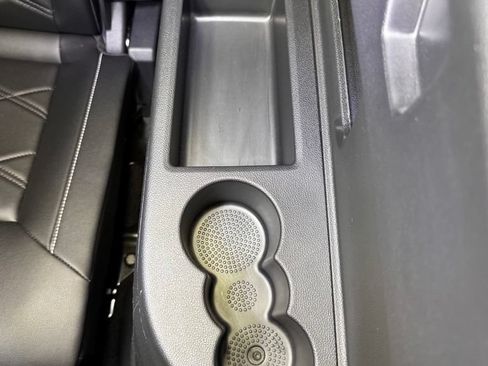 Used 2024 Volkswagen Atlas SE AWD/4WD image 43