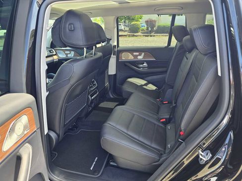 New 2026 Mercedes-Benz GLS 450 4MATIC image 18