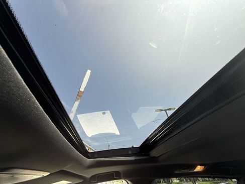 Used 2025 Honda Odyssey Sport-L image 18