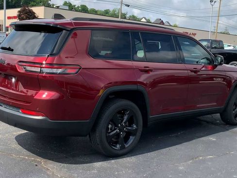 Used 2023 Jeep Grand Cherokee L Laredo AWD/4WD image 8