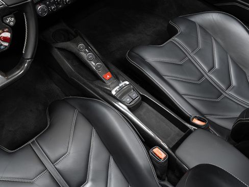 Used 2016 Ferrari 488 Spider image 82