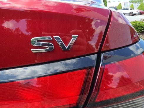 Used 2024 Nissan Versa SV FWD image 15