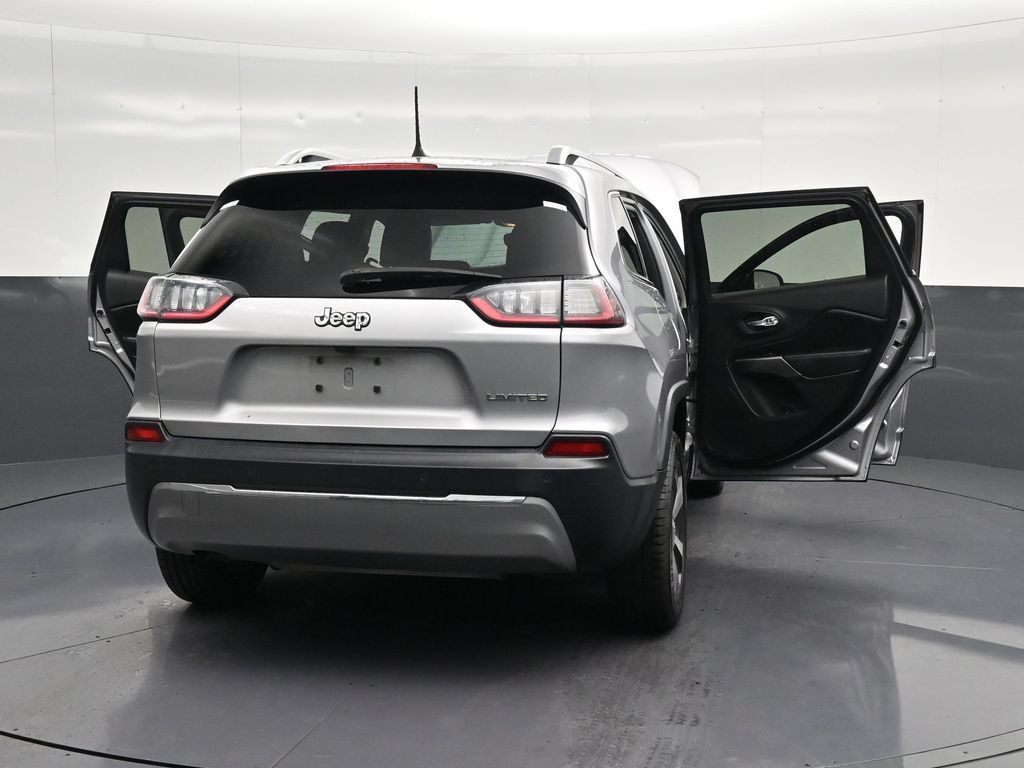 Used 2020 Jeep Cherokee Limited FWD image 38