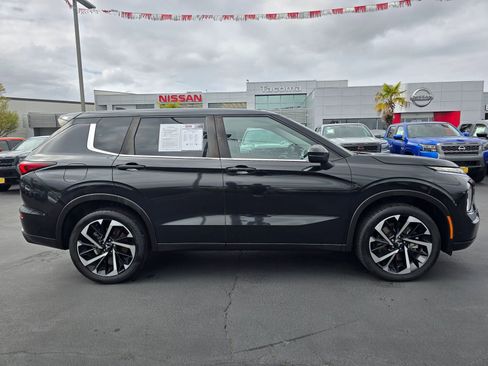 Used 2022 Mitsubishi Outlander ES AWD/4WD image 6
