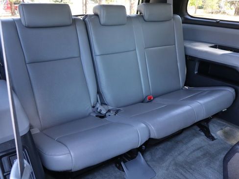 Used 2011 Toyota Sequoia Platinum AWD/4WD image 22