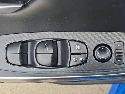 Used 2024 Nissan Sentra SR w/ Lighting Package FWD image 28