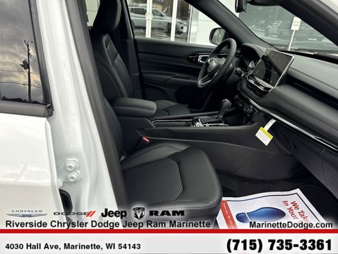 New 2026 Jeep Compass Latitude image 25