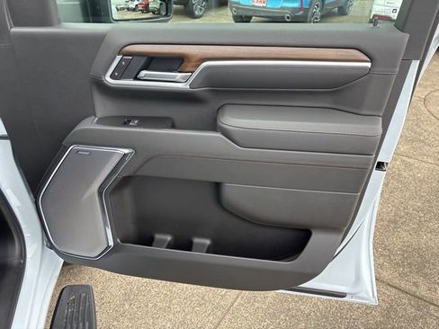 New 2026 Chevrolet Silverado 3500 High Country w/ High Country Premium Package AWD/4WD image 43