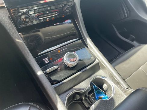 Used 2024 Jeep Grand Cherokee Limited image 18