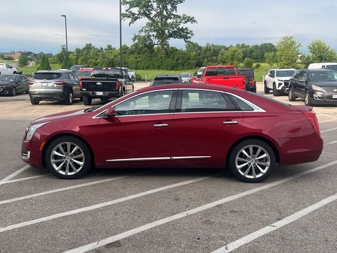 Used 2013 Cadillac XTS Premium FWD image 2