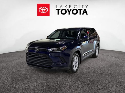 New 2026 Toyota Grand Highlander LE image 1