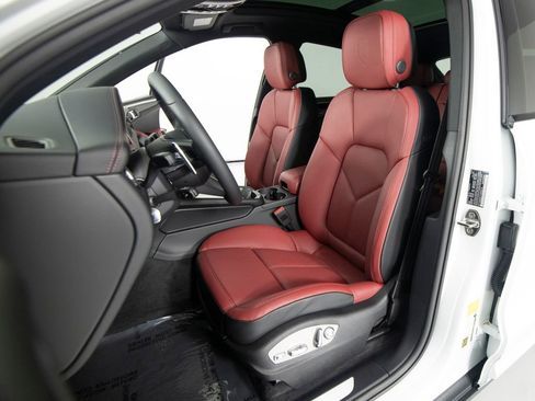 New 2026 Porsche Macan S AWD/4WD image 4