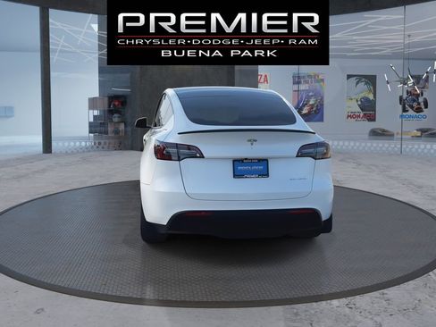 Used 2023 Tesla Model Y Long Range image 7