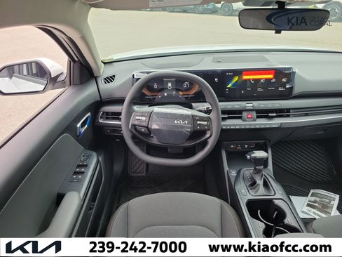 New 2026 Kia K4 LXS FWD image 15