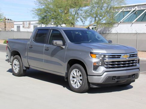 Used 2024 Chevrolet Silverado 1500 Custom RWD image 3
