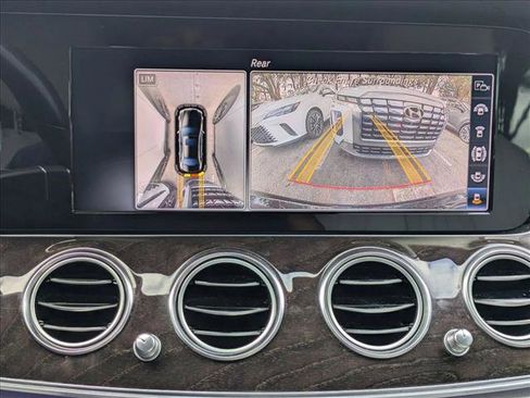 Used 2019 Mercedes-Benz E 300 image 13