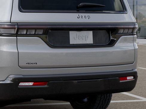 New 2026 Jeep Grand Wagoneer 4WD image 13