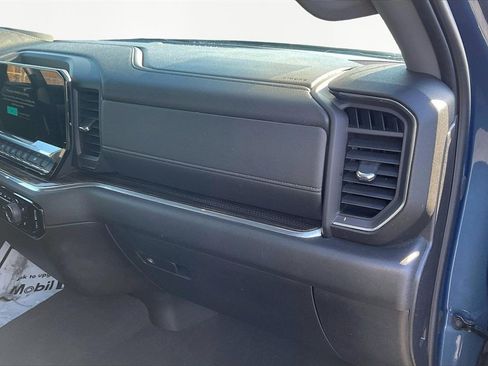 Used 2024 Chevrolet Silverado 1500 LT image 28