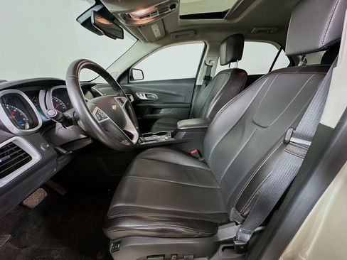 Used 2016 Chevrolet Equinox LTZ w/ Enhanced Convenience Package FWD image 32