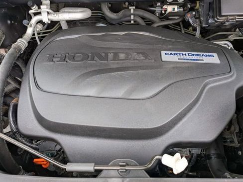 Used 2018 Honda Pilot Touring image 38