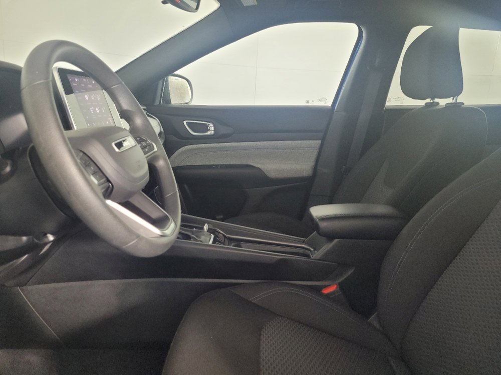 Used 2025 Jeep Compass Sport AWD/4WD image 17