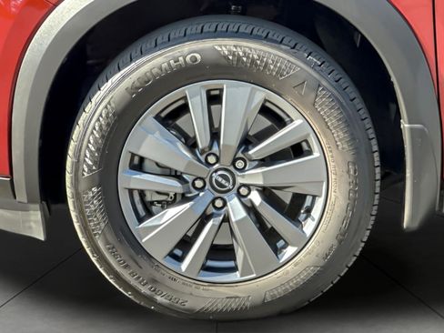 Used 2024 Nissan Pathfinder SV w/ SV Premium Package FWD image 26