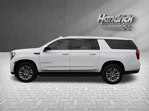 Used 2021 GMC Yukon XL SLT image 9
