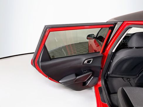 Used 2020 Kia Soul GT-Line image 25