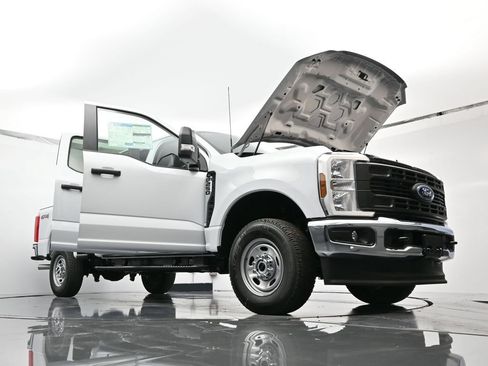 New 2026 Ford F250 XL w/ XL Chrome Package AWD/4WD image 53